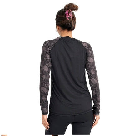 DOE “Deadly Skulls” printed sleeves t-shirt